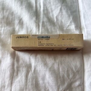 Junoco Lip Milk Bath Hydrating Balm Overnight Smoothing Mask for Chapped Lips